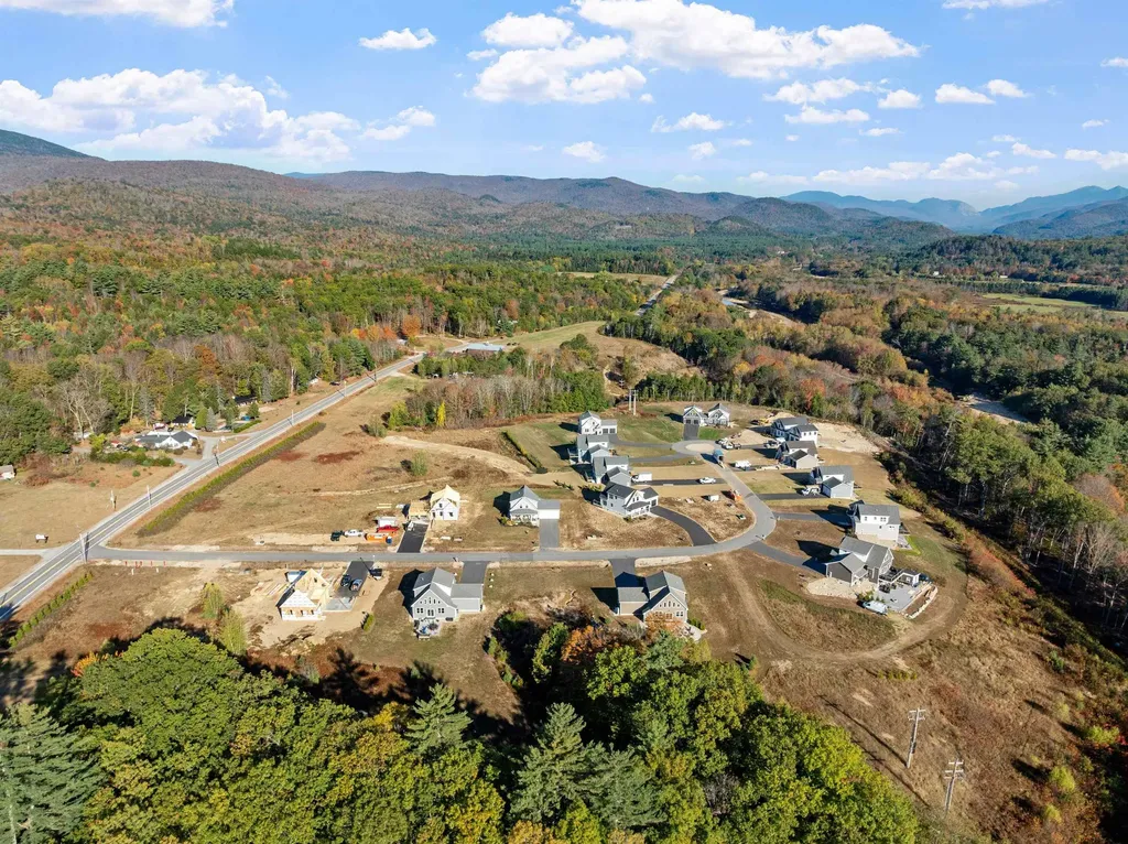 Melina's Way Thornton NH 03285