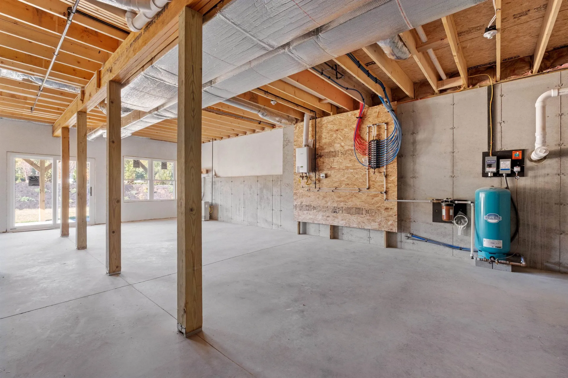 Melina's Way Thornton NH 03285