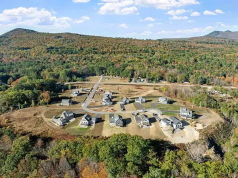 Melina's Way Thornton NH 03285