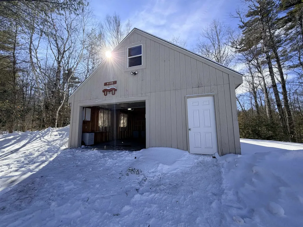 98 Ledge Hill Road Tuftonboro NH 03816