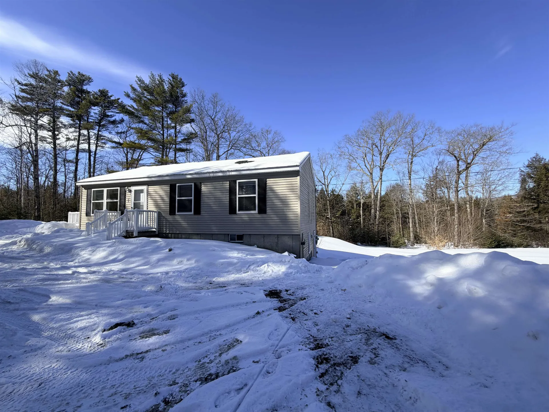 98 Ledge Hill Road Tuftonboro NH 03816