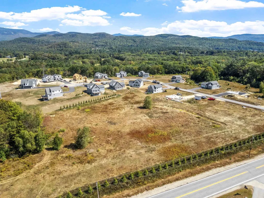 Melina's Way Thornton NH 03285