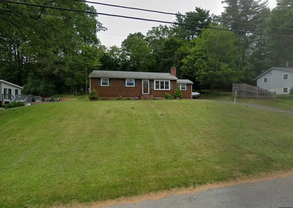 24 Raymond Drive Merrimack NH 03054