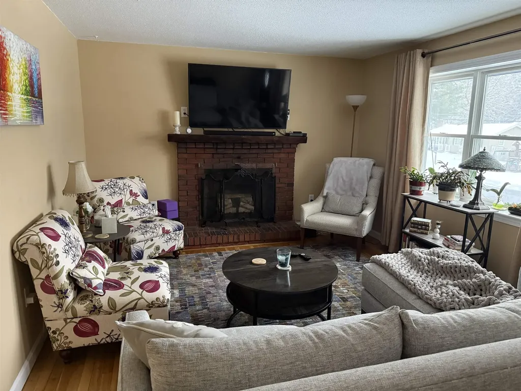 24 Raymond Drive Merrimack NH 03054