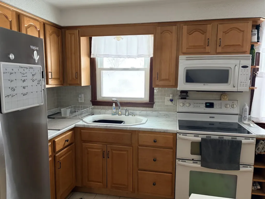 24 Raymond Drive Merrimack NH 03054