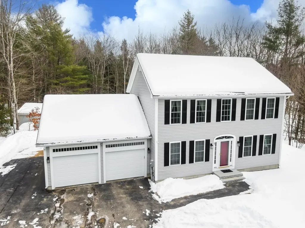 30 Fox Hollow Drive Weare NH 03281