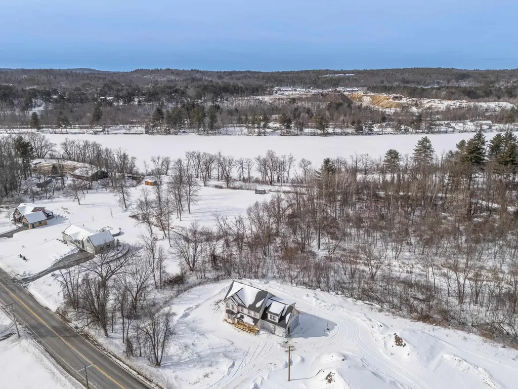 117 Merrimack Street Hooksett NH 03106