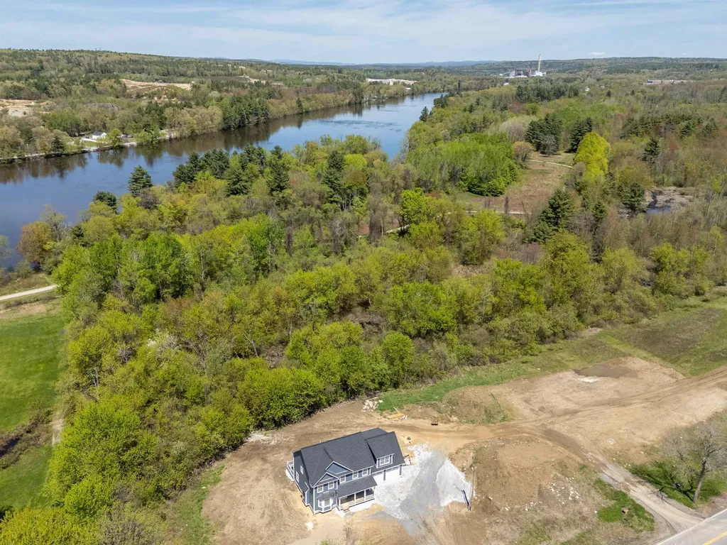 117 Merrimack Street Hooksett NH 03106
