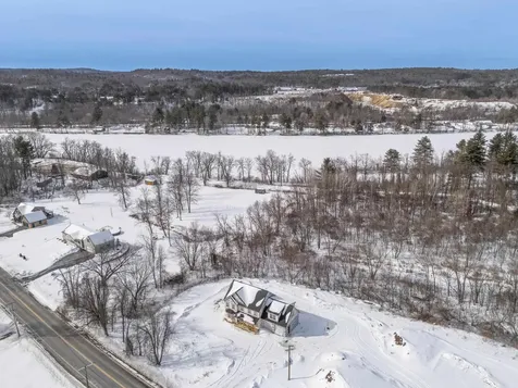 117 Merrimack Street Hooksett NH 03106