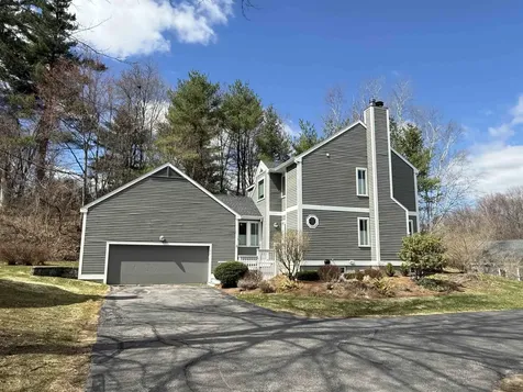 141 Chase Way Manchester NH 03104
