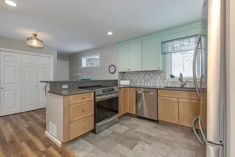 141 Chase Way Manchester NH 03104