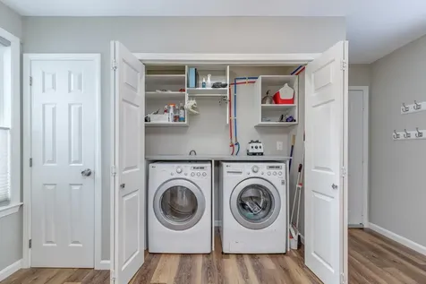 141 Chase Way Manchester NH 03104