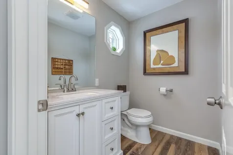 141 Chase Way Manchester NH 03104