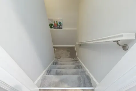 141 Chase Way Manchester NH 03104