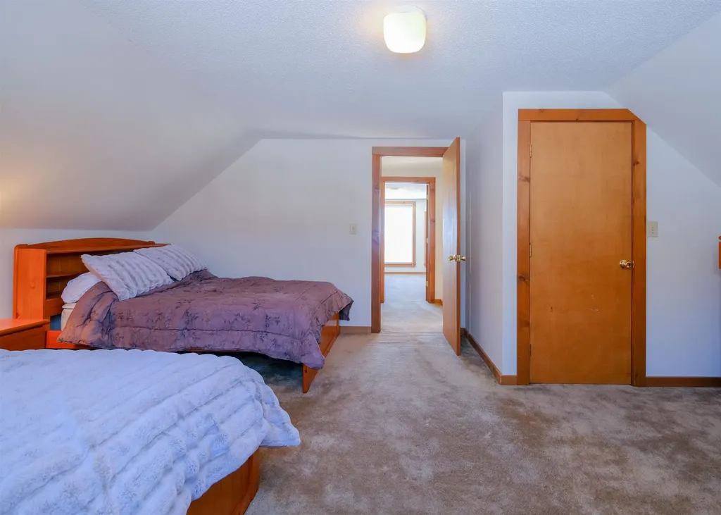 306 Hedgehog Hill Road N Mount Holly VT 05758