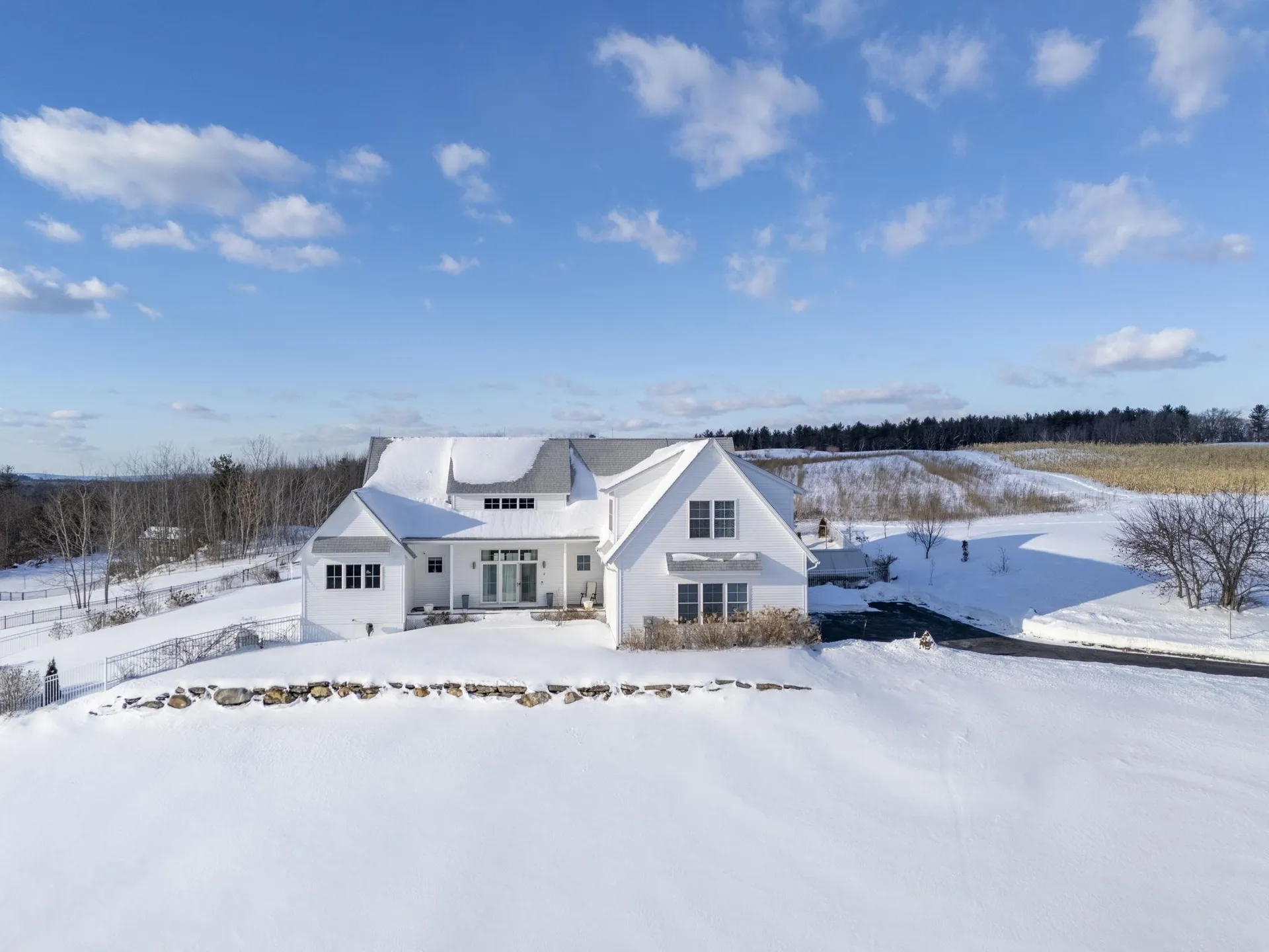 2 Nettie Way Londonderry NH 03053