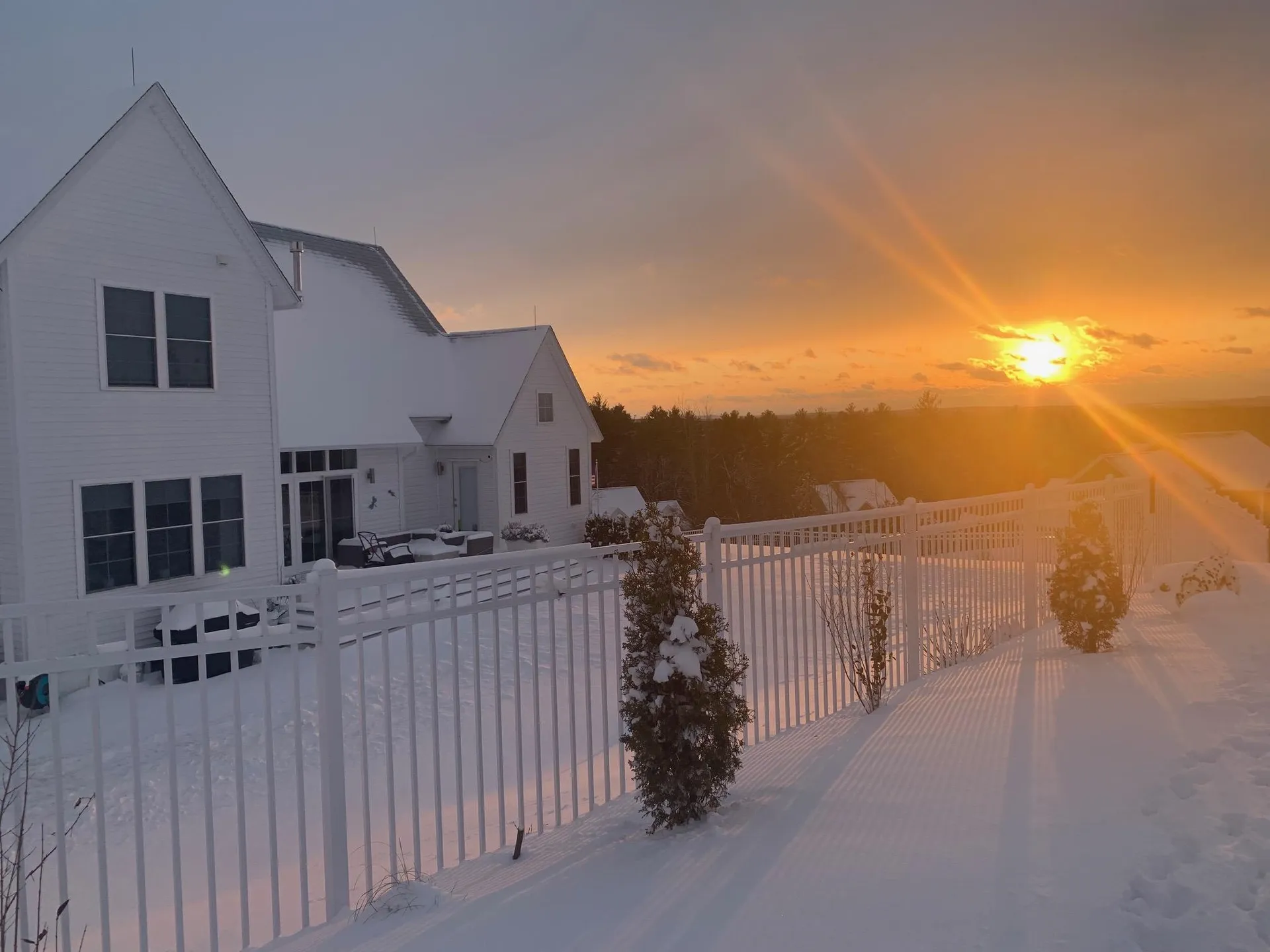 2 Nettie Way Londonderry NH 03053