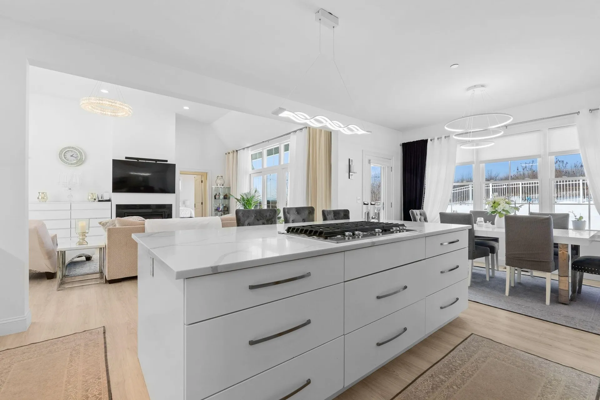 2 Nettie Way Londonderry NH 03053