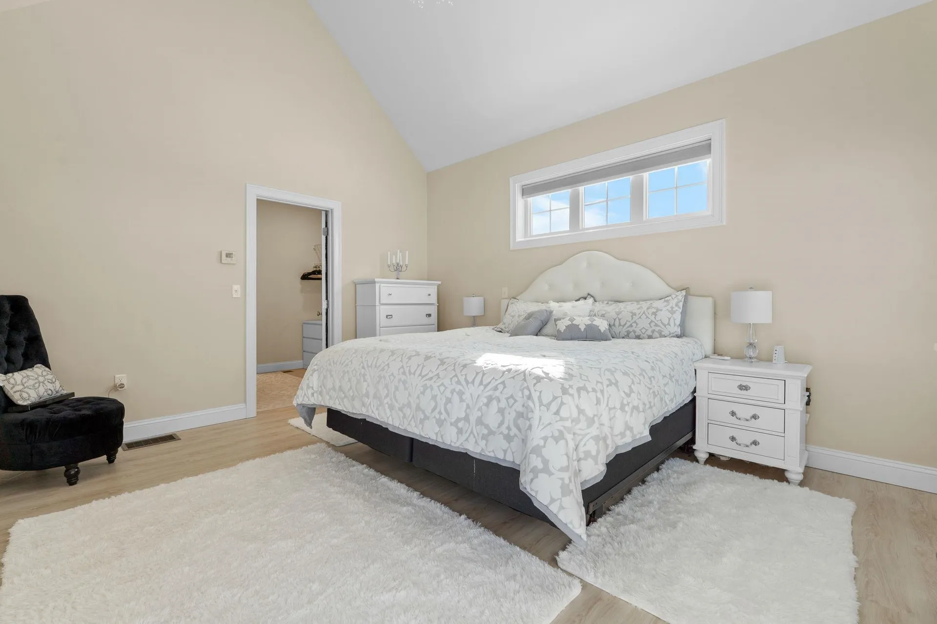 2 Nettie Way Londonderry NH 03053