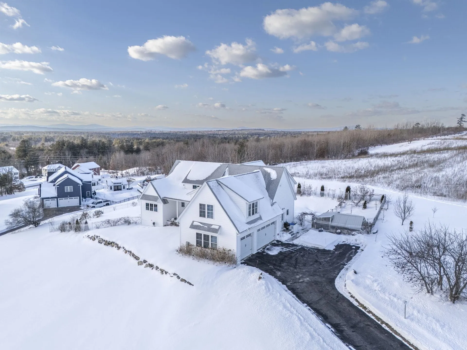 2 Nettie Way Londonderry NH 03053