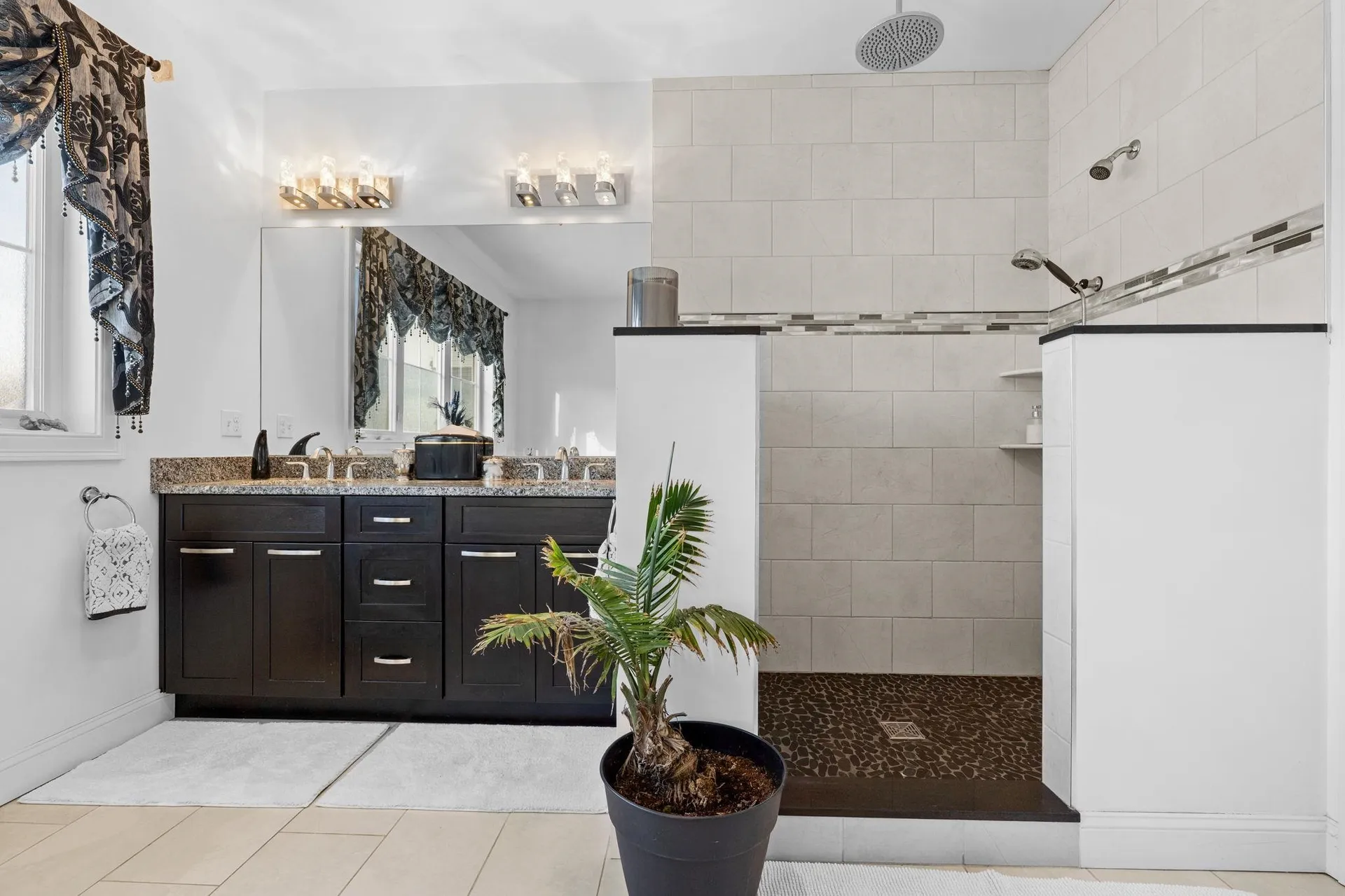 2 Nettie Way Londonderry NH 03053