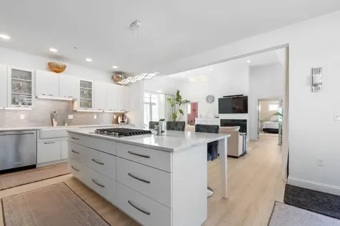 2 Nettie Way Londonderry NH 03053