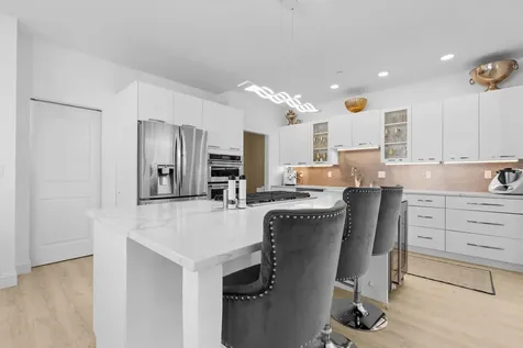 2 Nettie Way Londonderry NH 03053