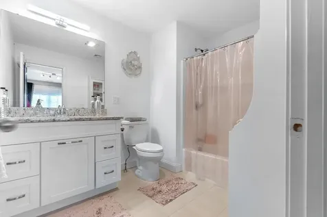 2 Nettie Way Londonderry NH 03053