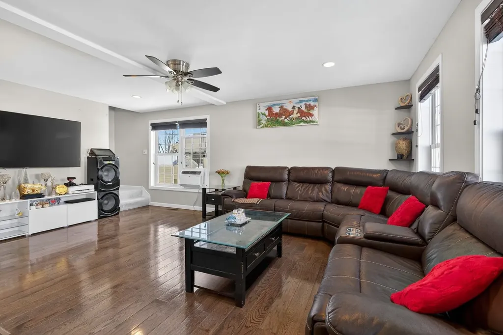 73 King Street Nashua NH 03060