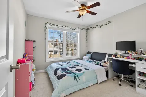 73 King Street Nashua NH 03060