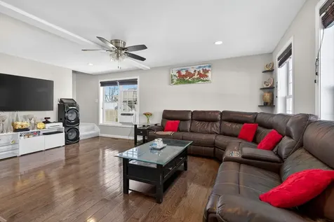 73 King Street Nashua NH 03060