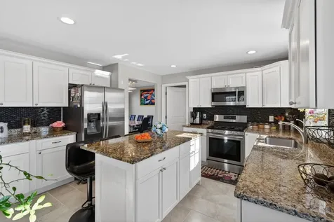 73 King Street Nashua NH 03060