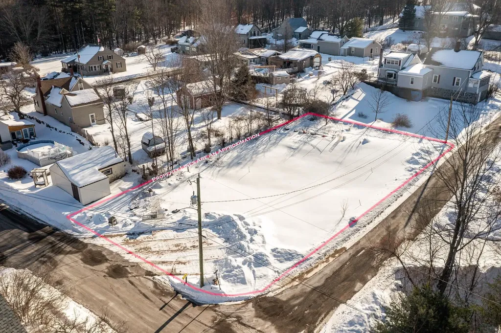 21 Saint Anthonys Road Wakefield NH 03872