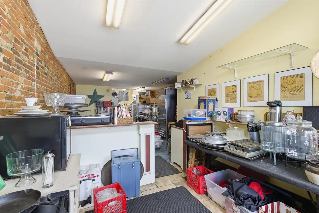 275 Main Street South Berwick ME 03908