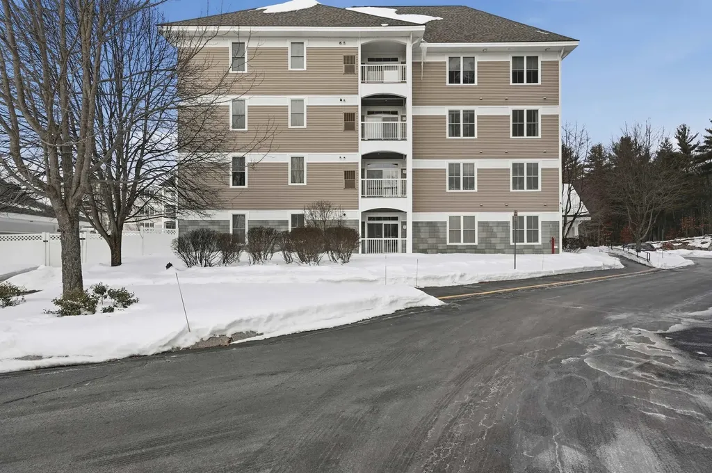 5 Sally Sweets Way Salem NH 03079