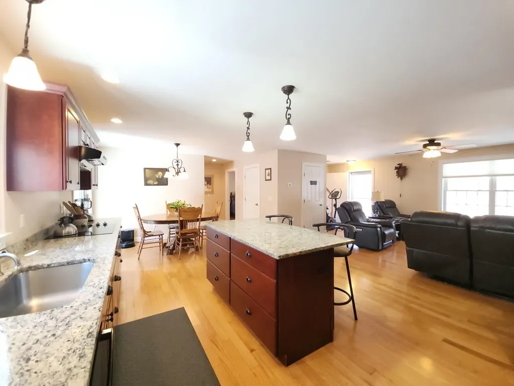 21 Sedlari Way Alton NH 03810