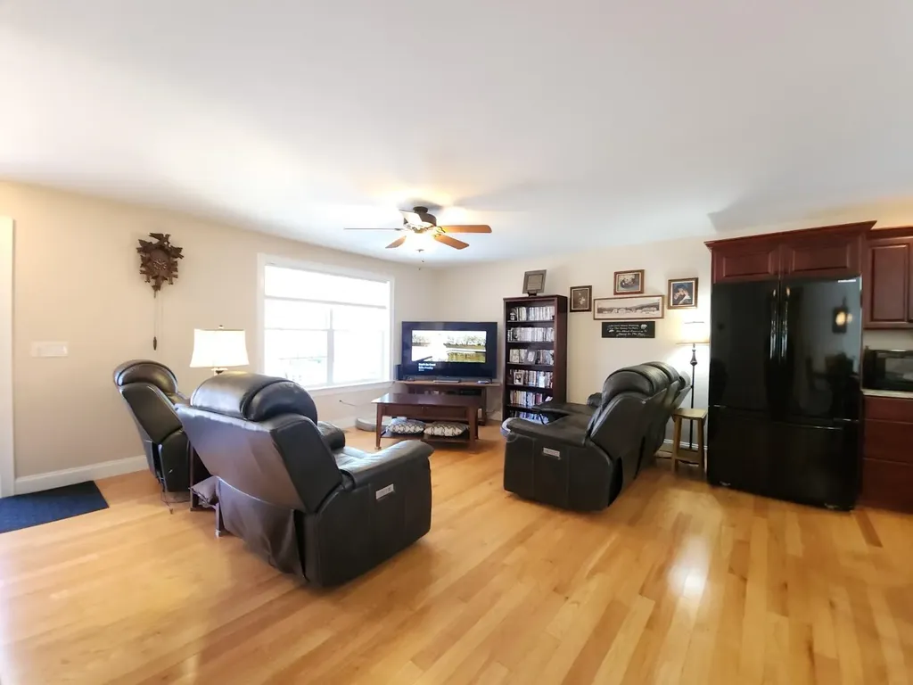 21 Sedlari Way Alton NH 03810