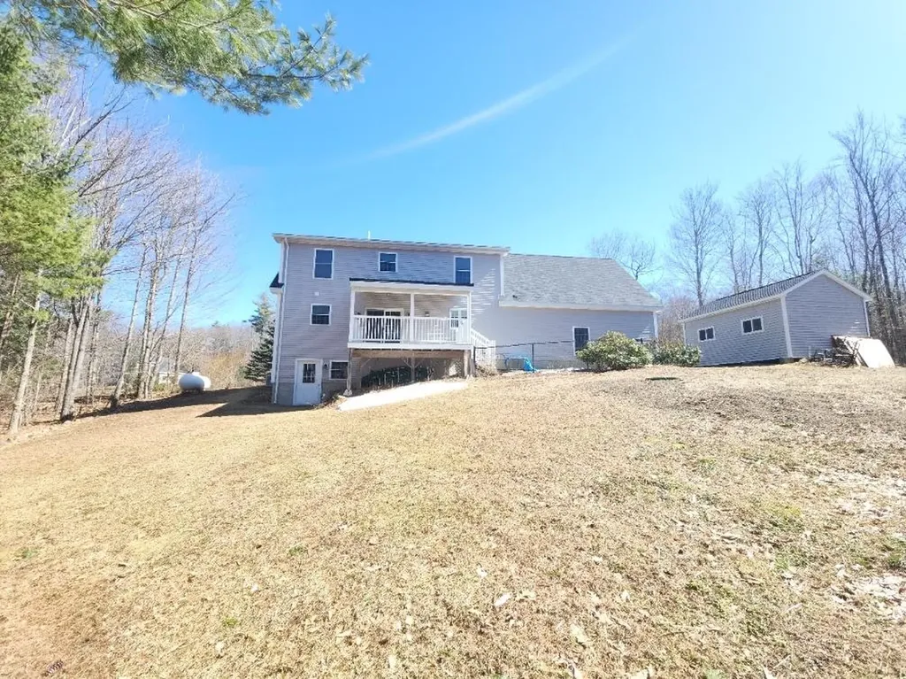 21 Sedlari Way Alton NH 03810