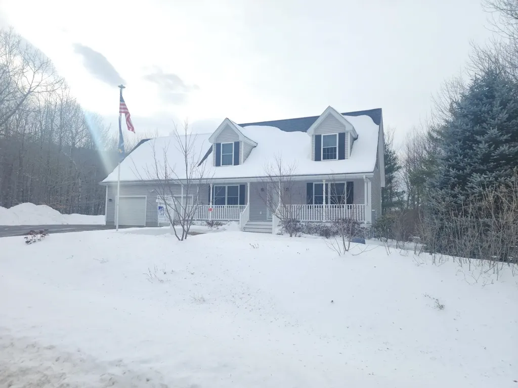 21 Sedlari Way Alton NH 03810