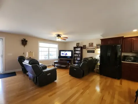 21 Sedlari Way Alton NH 03810