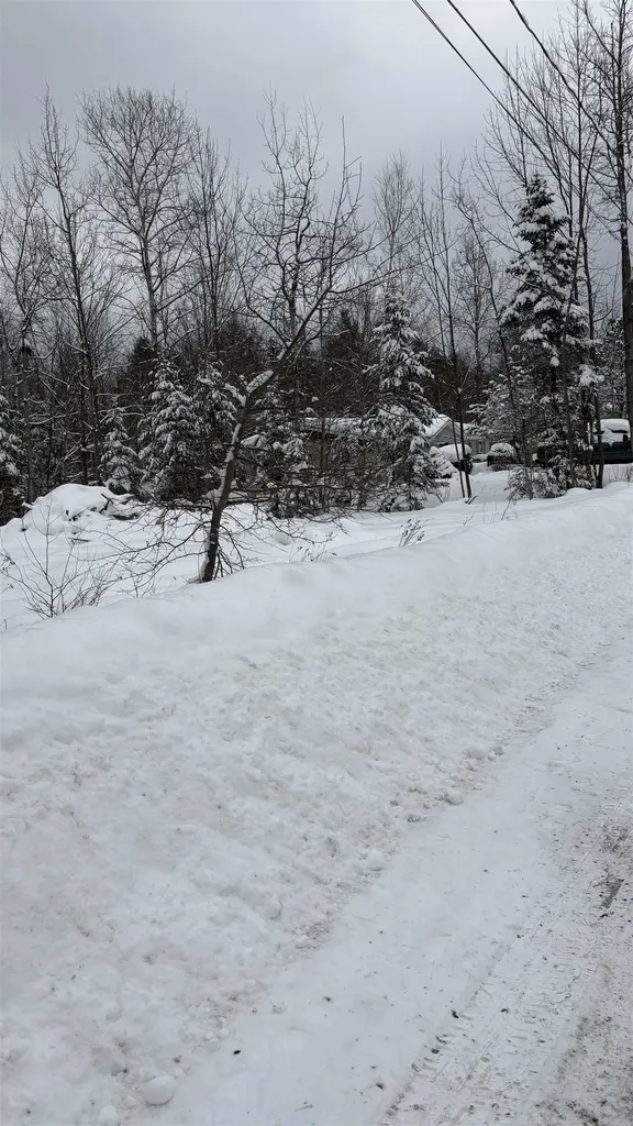 7 James Street Bethlehem NH 03574