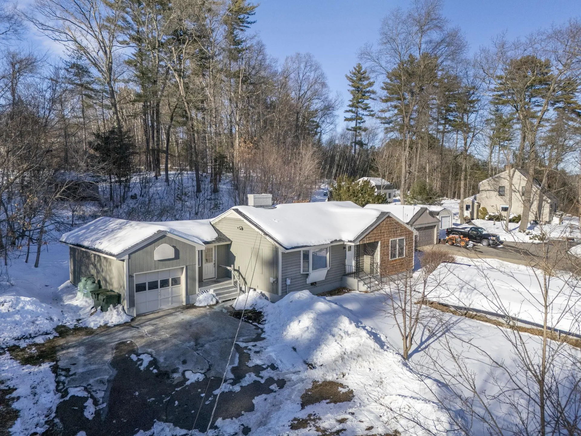 32 Chester Road Derry NH 03038