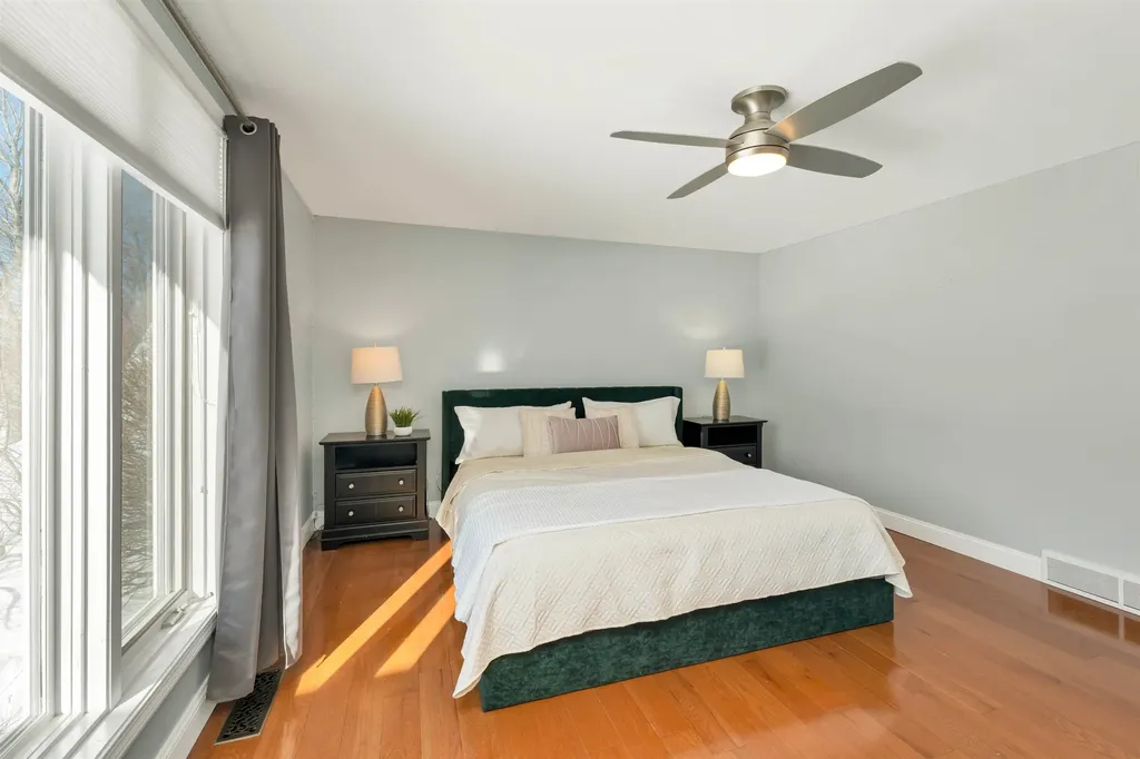 18 Robin Drive Hudson NH 03051