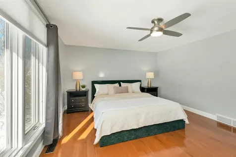 18 Robin Drive Hudson NH 03051