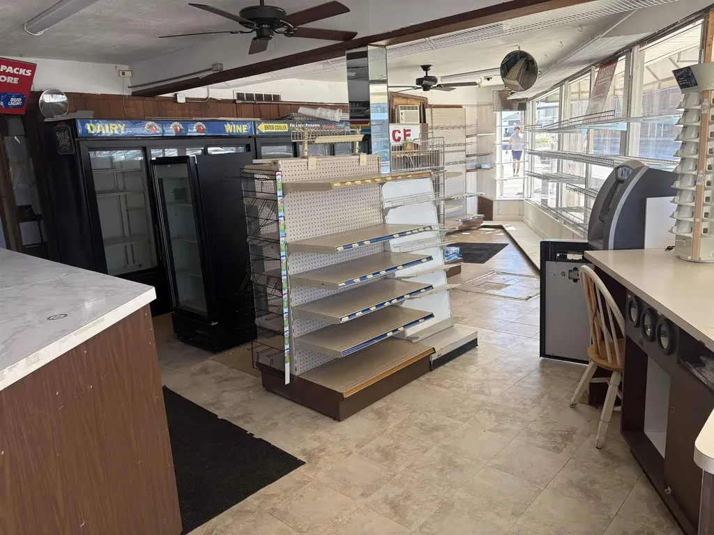 6 Ashworth Avenue Hampton NH 03842