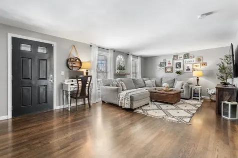 8 Snowdrop Lane Litchfield NH 03052