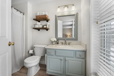 8 Snowdrop Lane Litchfield NH 03052