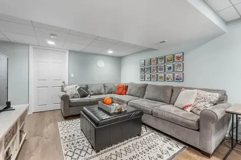 8 Snowdrop Lane Litchfield NH 03052