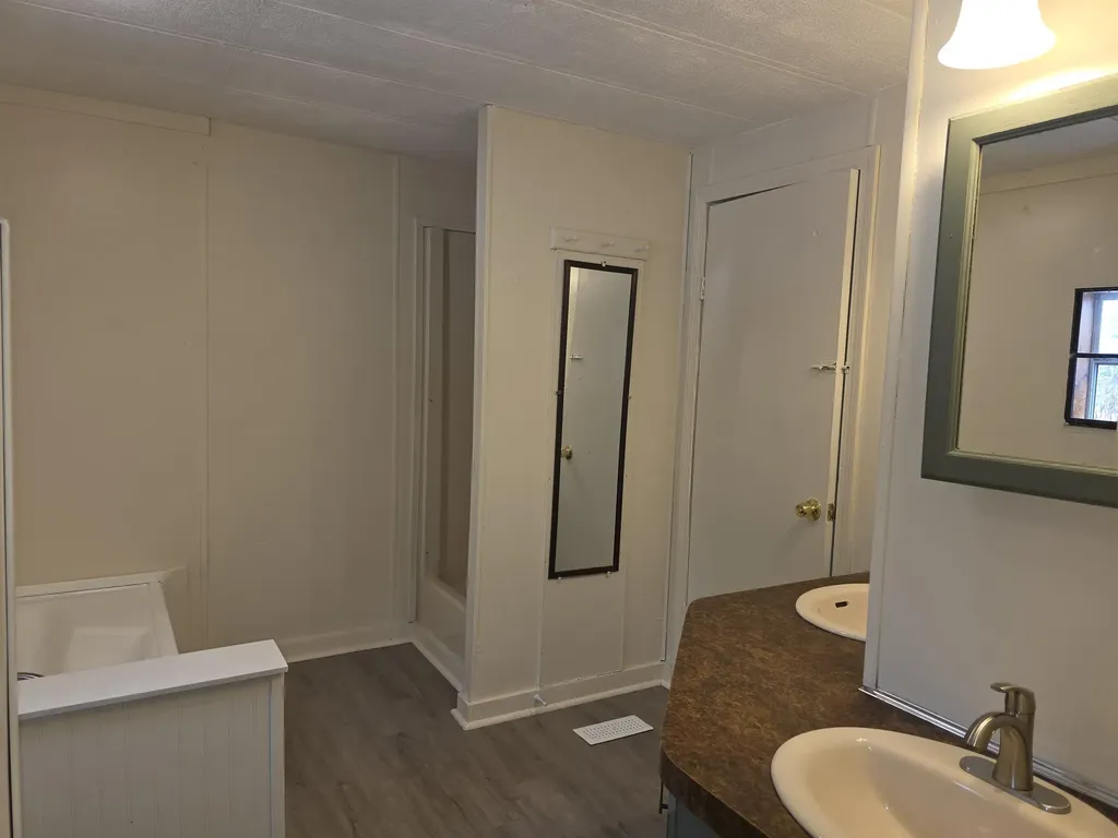 9 Wyman Road Deering NH 03244