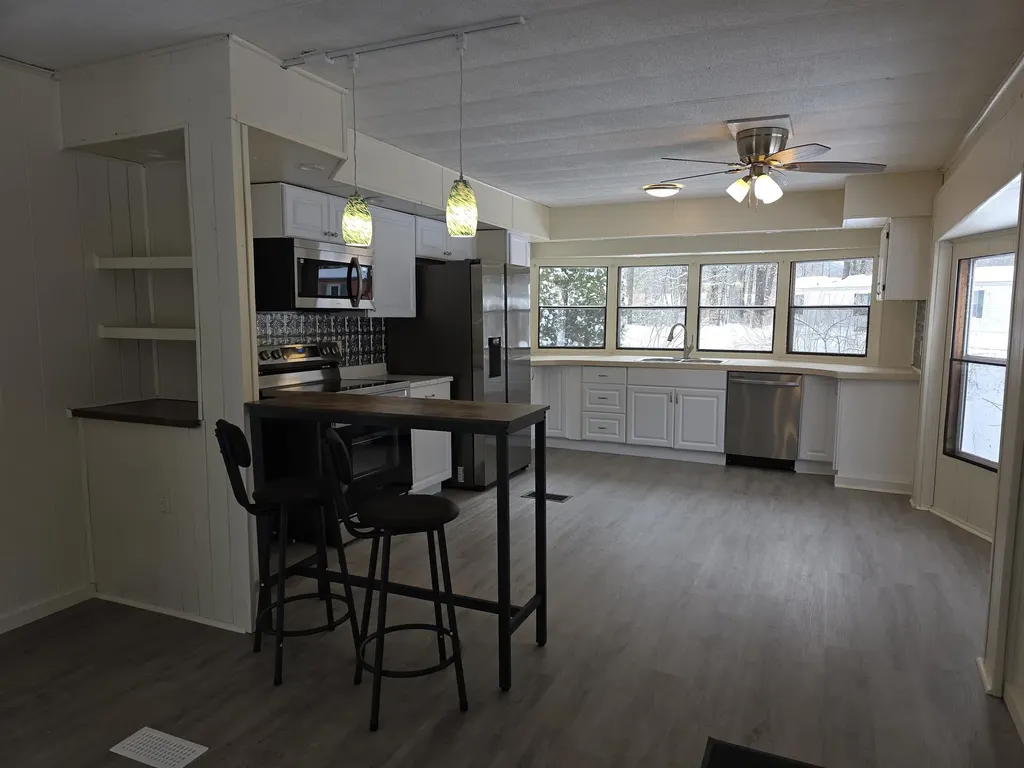 9 Wyman Road Deering NH 03244